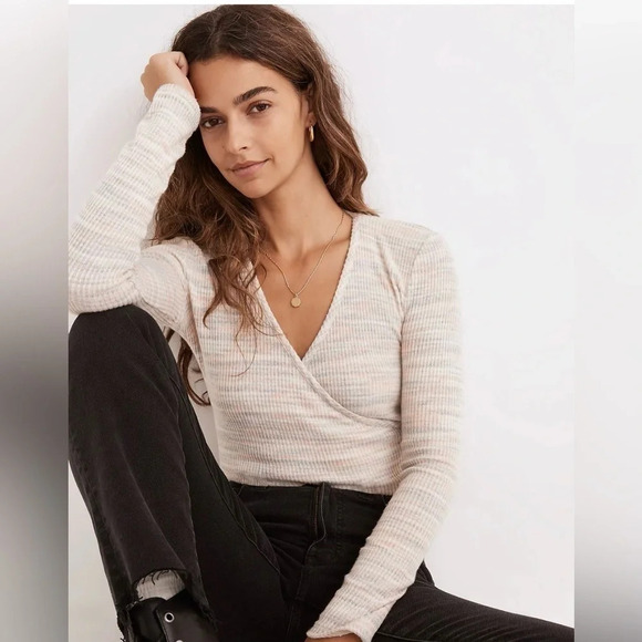 Madewell Space-Dye Faux-Wrap Top
Size xxs
Pit to pit 14” - Picture 1 of 8